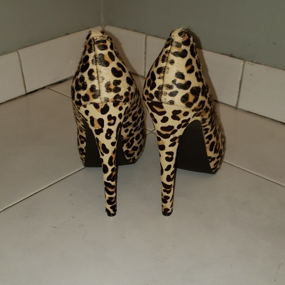 Kelsi Dagger Leopard fur stiletto heels - Picture 4 of 5